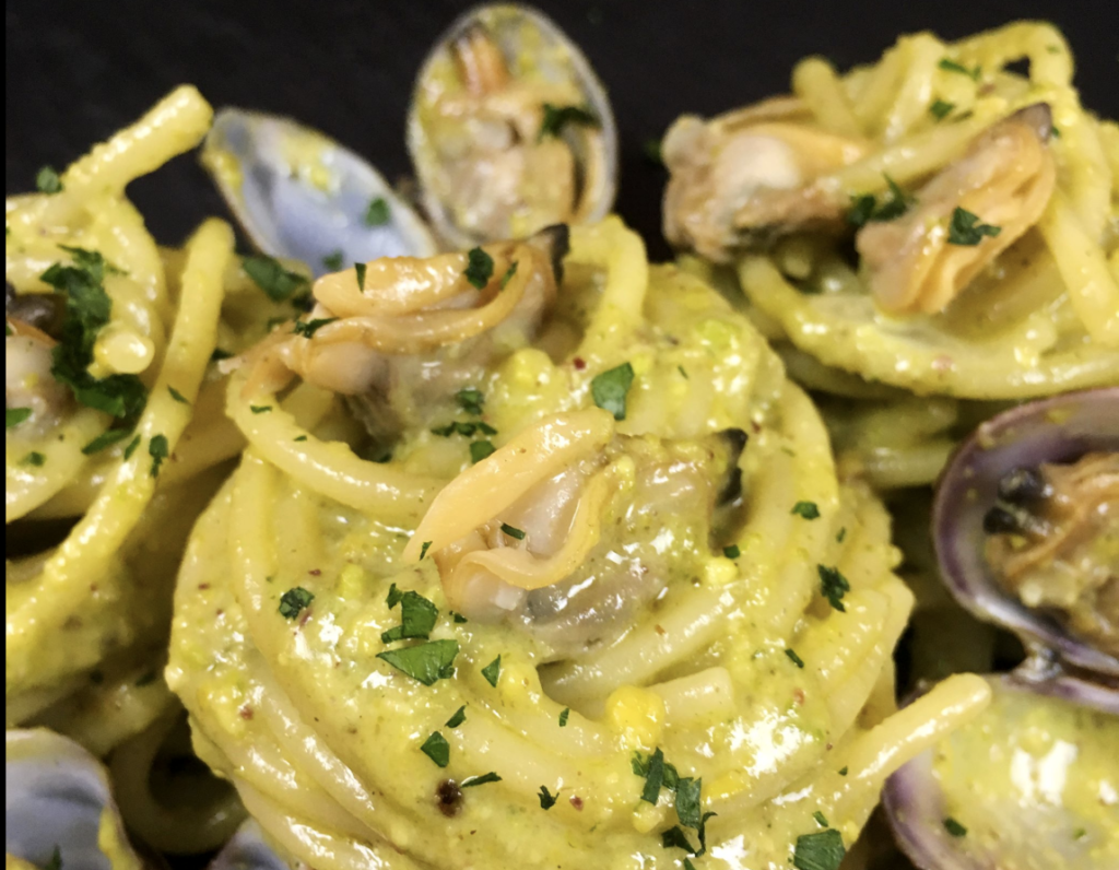 Spaghetti alle vongole di Cannavacciuolo, lo chef svela il suo trucco
