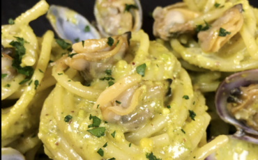 spaghetti pesto pistacchi e vongole