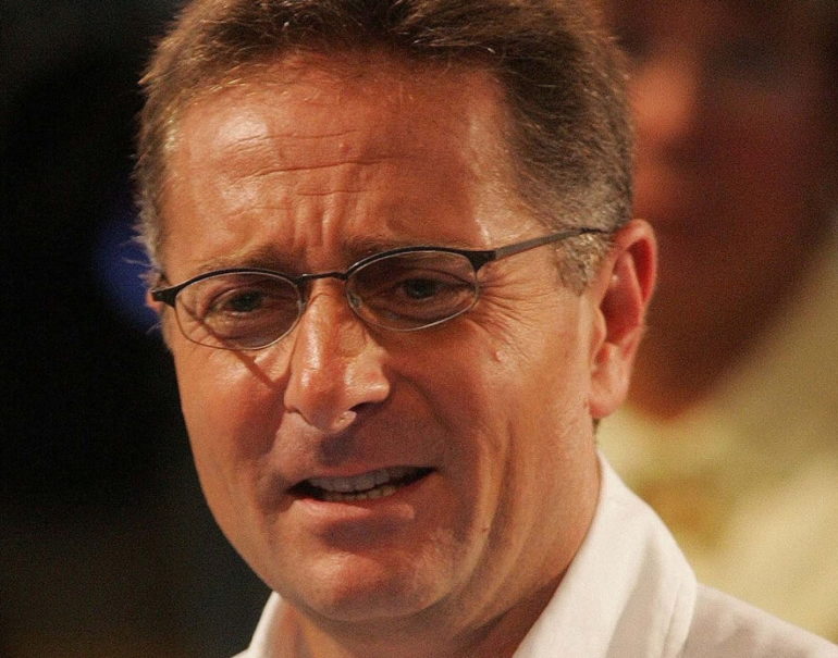 Clamoroso Mediaset Stop alle registrazioni di Avanti un altro. Paolo Bonolis choc 