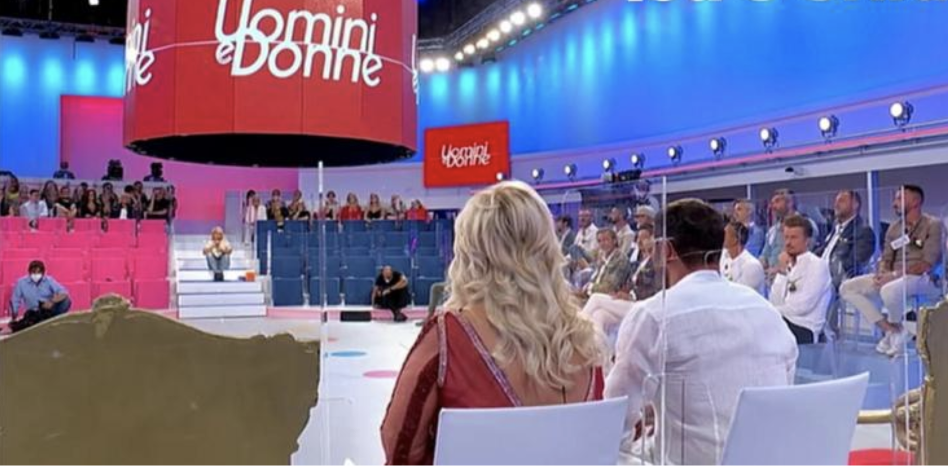 uomini e donne studio Maria de Filippi