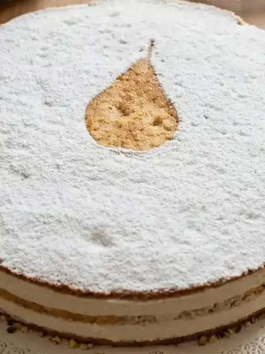 Come fare una torta di stagione con pochi ingredienti seguendo i consigli di Sal De Riso