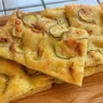 Una ricetta tutta lucana. Una focaccia croccante ideale in qualsiasi momento