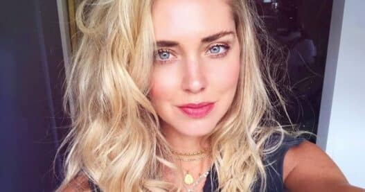 Chiara Ferragni fa il bagnetto alla figlia