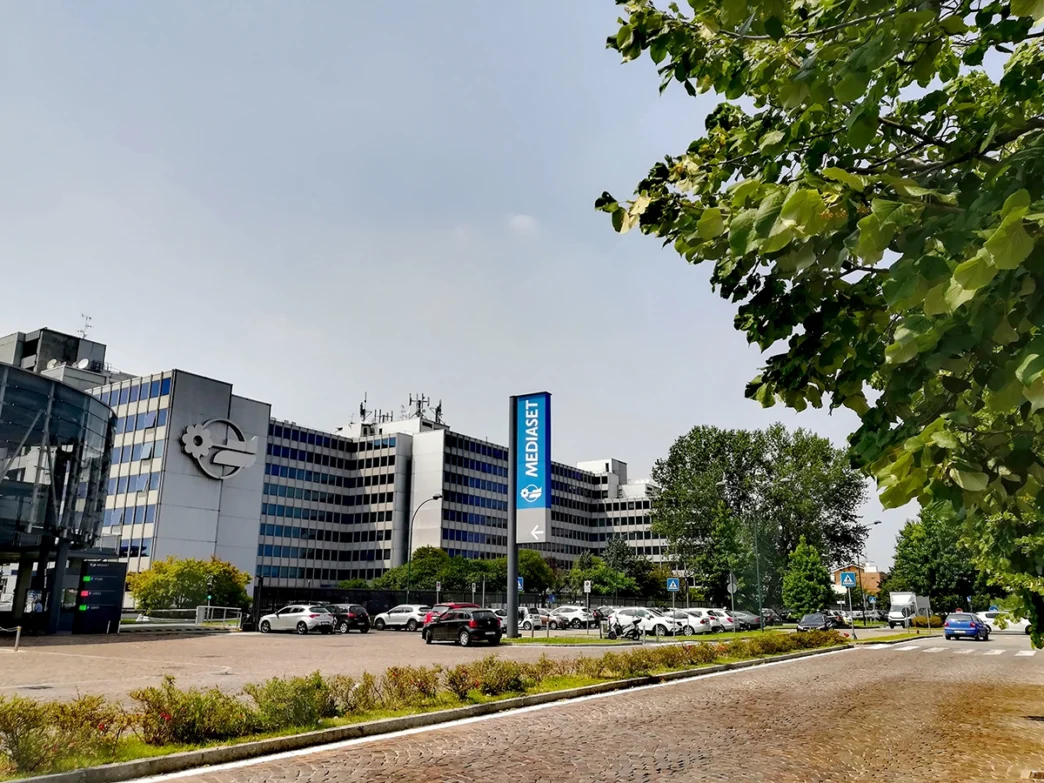 La scoperta del giro di ragazze nell'azienda Mediaset