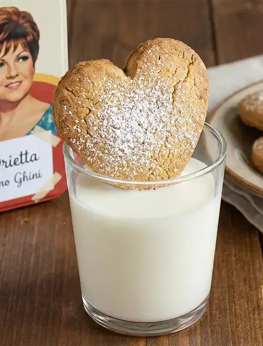 Un biscotto di Orietta Berti a forma di cuore