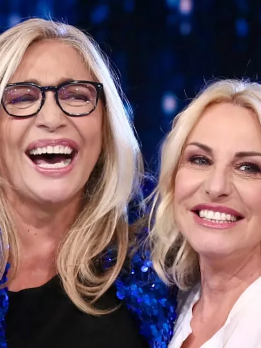 tensione tra mara venier e antonella clerici