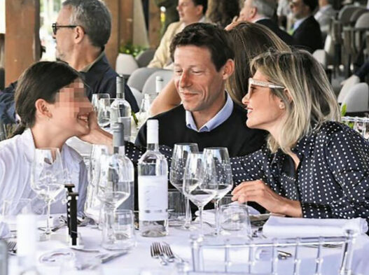 Carlotta Mantovan con la figlia e il nuovo compagno, foto da Gente