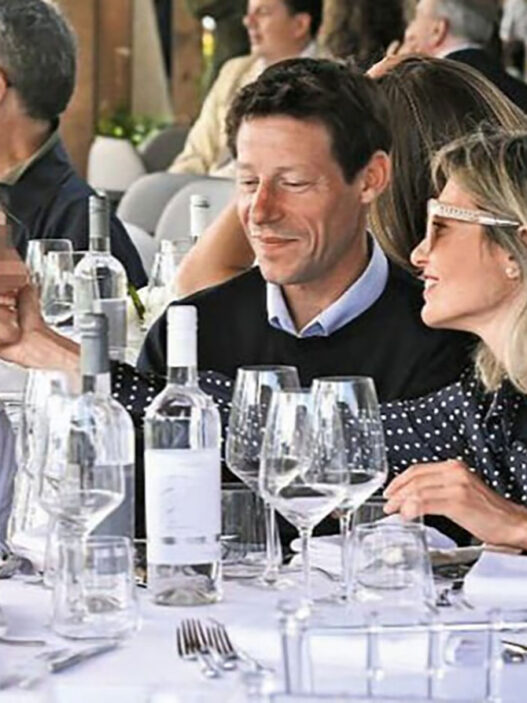 Carlotta Mantovan con la figlia e il nuovo compagno, foto da Gente