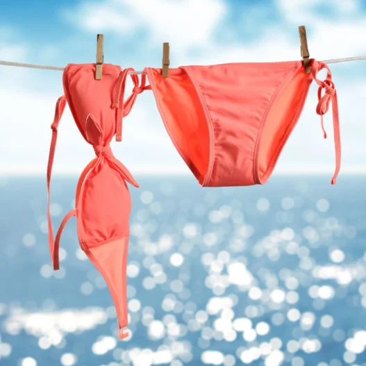 come lavare i costumi per non rovinarli