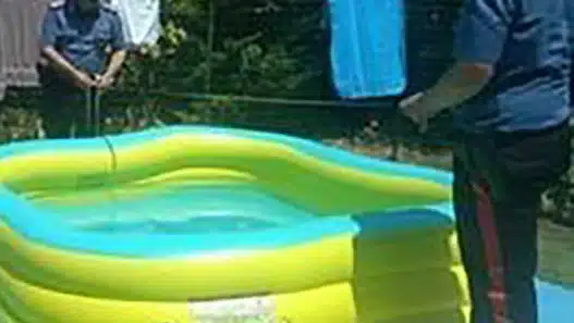 raffaele morto in piscina a 2 anni