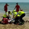 tragedia a grado, bambina annega al mare