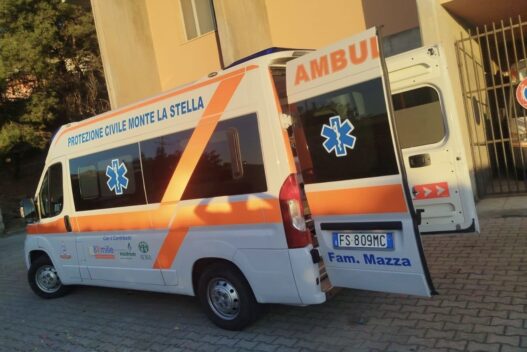 Tragedia in casa, bimba di 2 anni muore giocando con il cuginetto