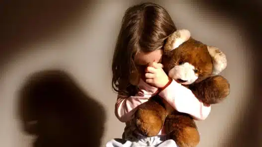 abusi su minori