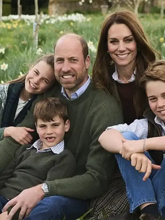 Perché i biglietti d'auguri della famiglia reale non sono natalizi