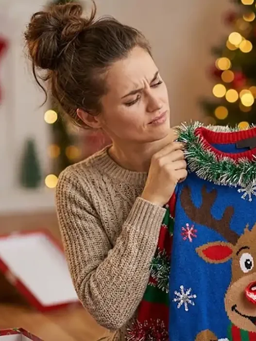 donna-cambio-regalo-natale-dubbio