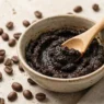 scrub-viso-caffe-miele-rimedio-occhiaie.jpg