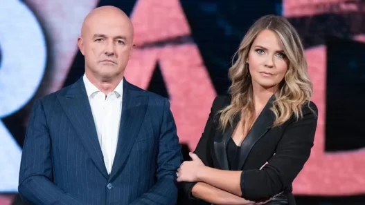 Gianluigi Nuzzi e Alessandra Viero nello studio di Quarto Grado