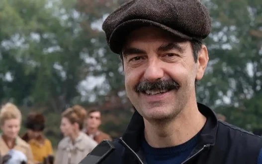 Neri Marcorè sul set di Zamora