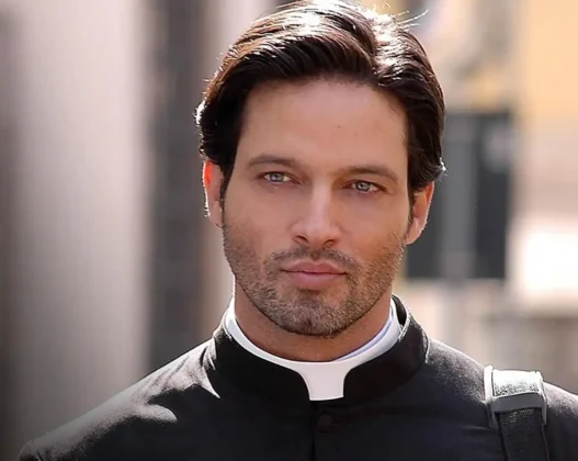 gabriel garko sulla scena di un set