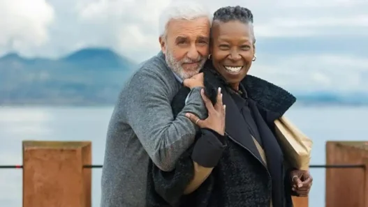 whoopi goldberg e raffaele giordano sulla terrazza di Palazzo palladini