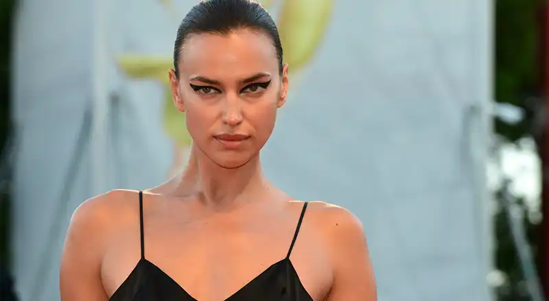 Irina Shayk Irina Shayk in posa per i fotografi