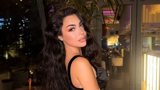 Jenny di Uomini e Donne asfalta Ciro