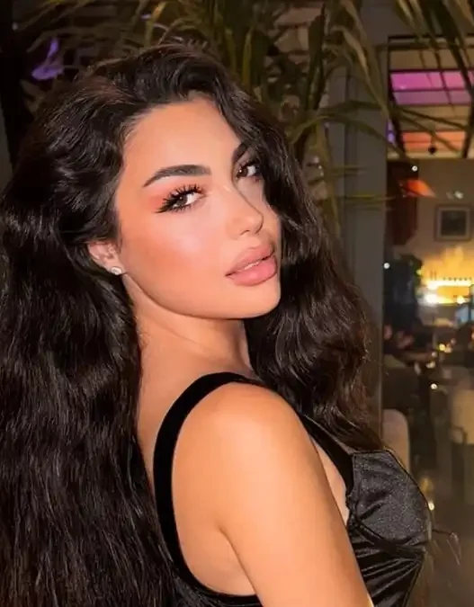 Jenny di Uomini e Donne asfalta Ciro