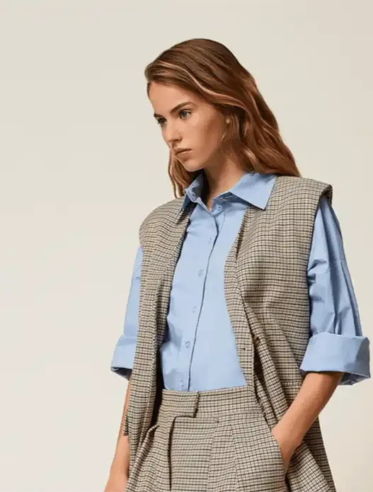 Come vestire con un tailleur secondo Twinset