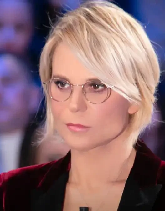 Maria De Filippi durante il programma C'è Posta per te
