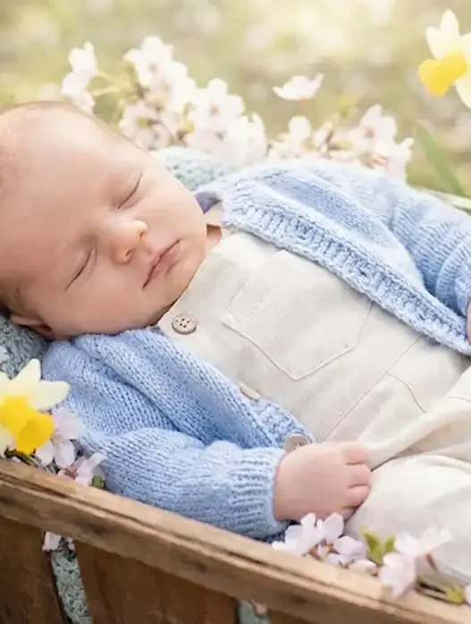 Come vestire un neonato in primavera alla moda