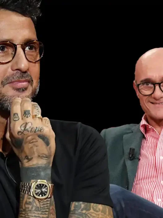 Fabrizio Corona lancia una nuova puntata di Falsissimo e Signorini abbandona Chi