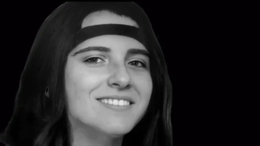 "Ritratti di Emanuela Orlandi e Mirella Gregori, le due adolescenti scomparse a Roma nel 1983 al centro dell'indagine parlamentare.