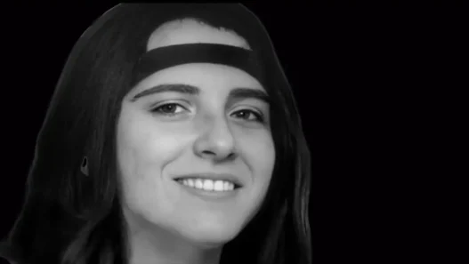 "Ritratti di Emanuela Orlandi e Mirella Gregori, le due adolescenti scomparse a Roma nel 1983 al centro dell'indagine parlamentare.