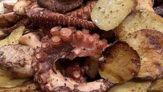Come fare un ottimo polpo e patate al forno